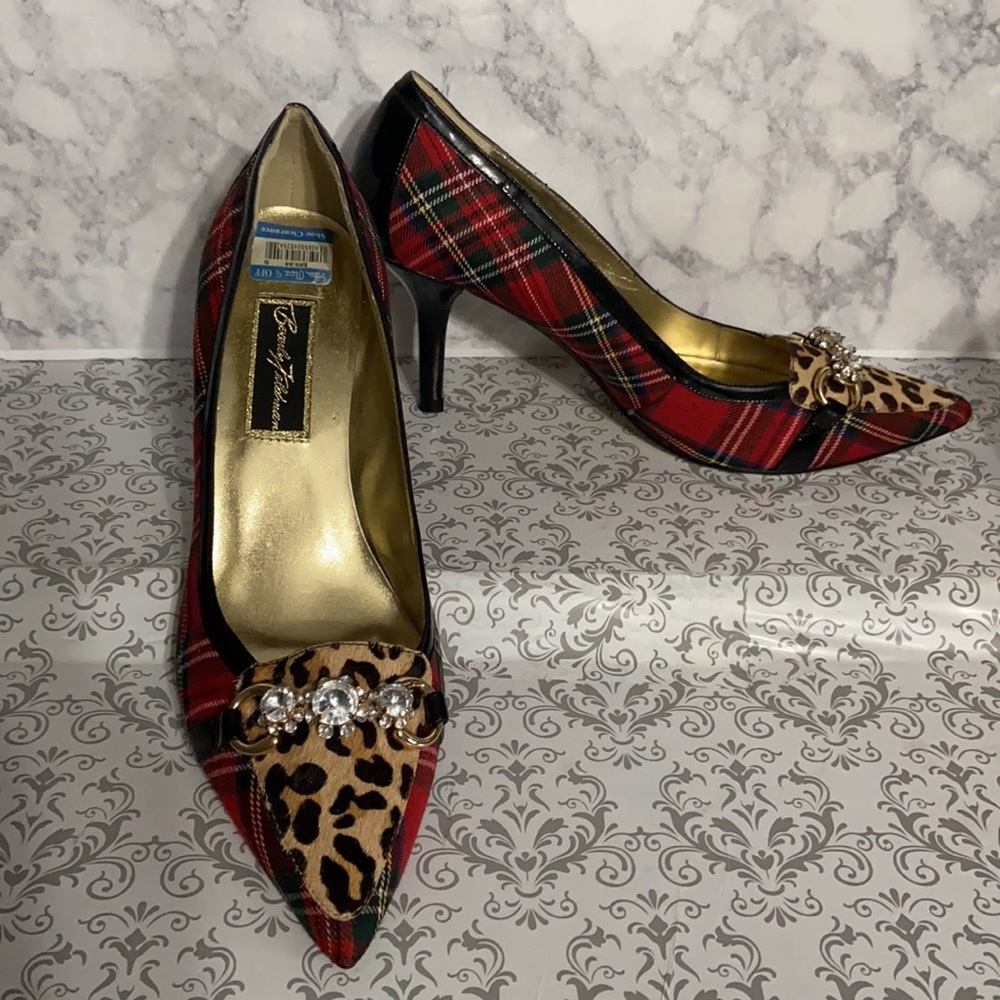 Beverly Feldman embellished pointed shoes, size 11M